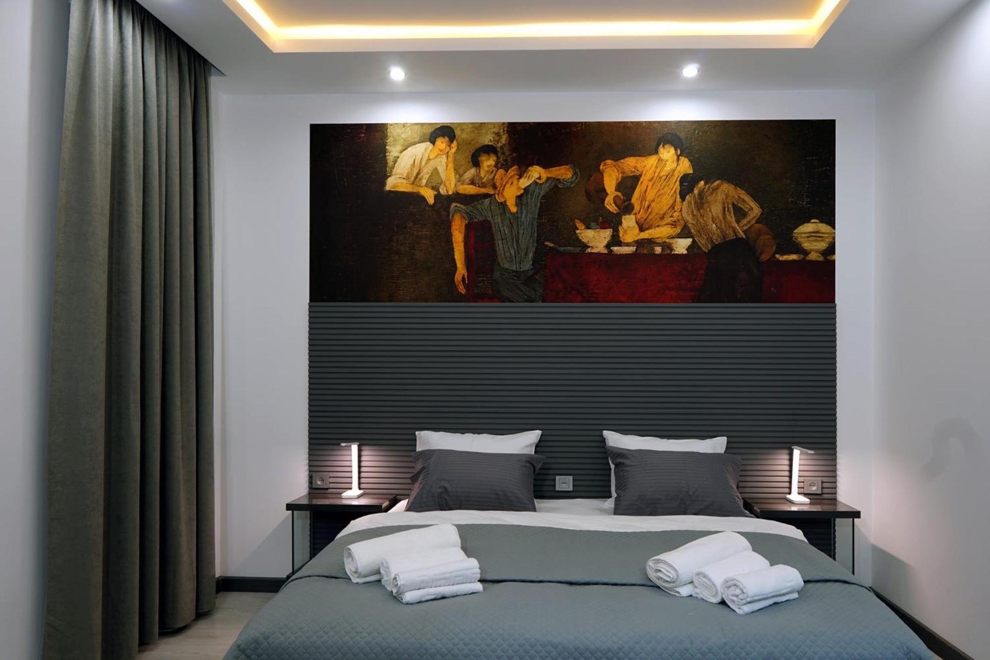 Hotel Varla Koetaisi Buitenkant foto