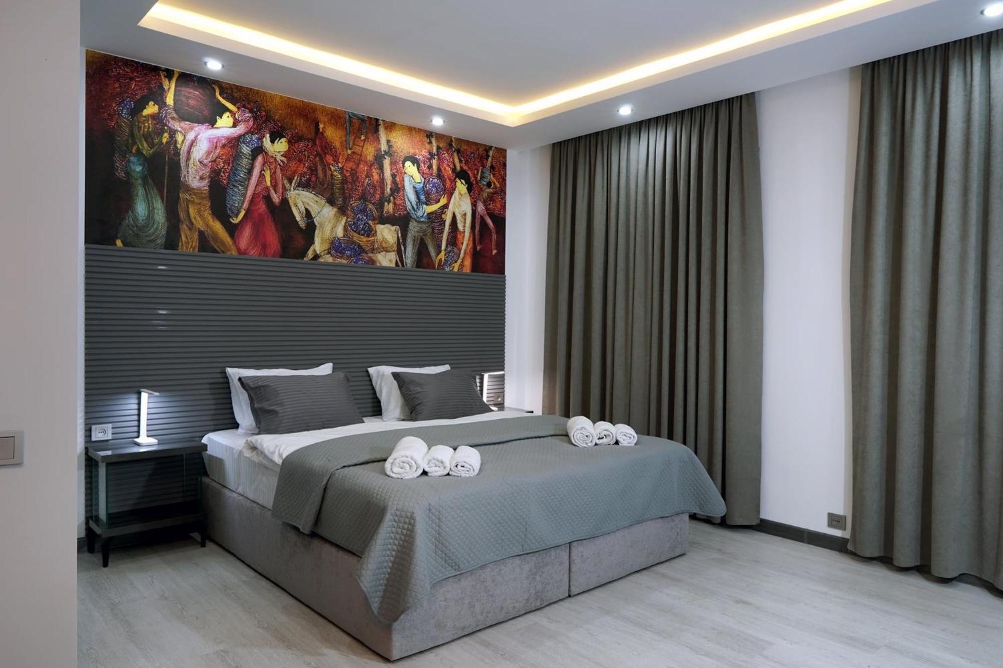 Hotel Varla Koetaisi Buitenkant foto